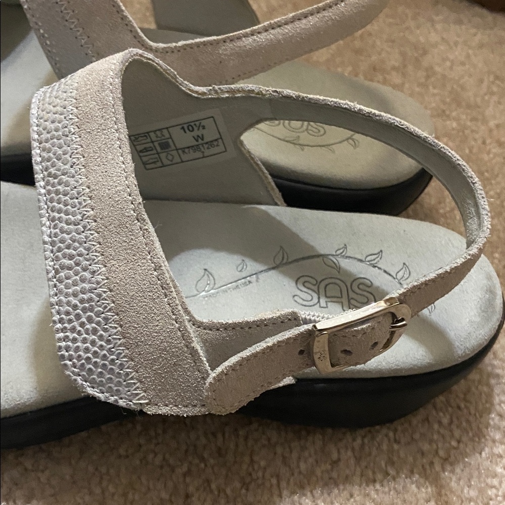 SAS Women's Sandals in Light Beige - Picture 4 of 7